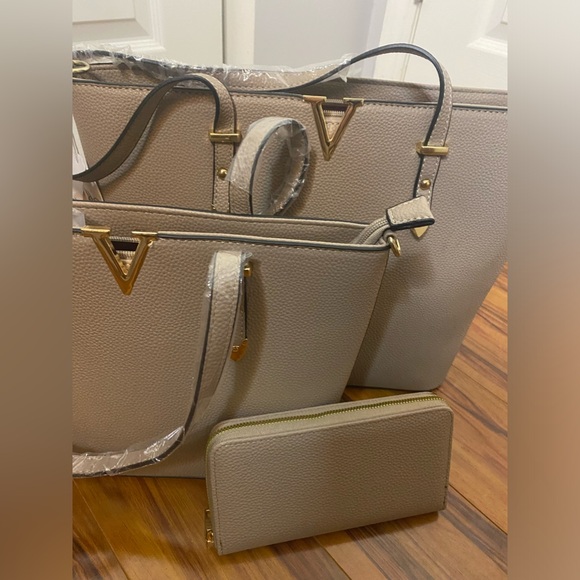 NWT Tan Pebbled Tote Bag Set w/ Wallet - Picture 2 of 10